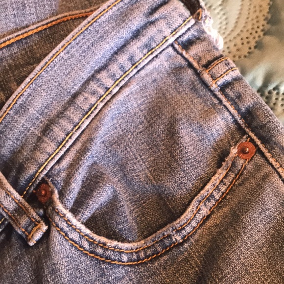 ❤️(88) Ladies Levi jeans, 515 boot cut. Some wear but still super cute Size 12 S - Picture 7 of 9